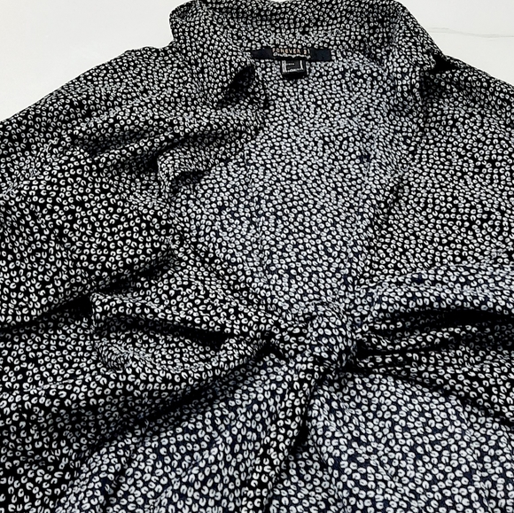 Front Tie Long Sleeve Silk Polyester Blouse Top - Picture 10 of 14